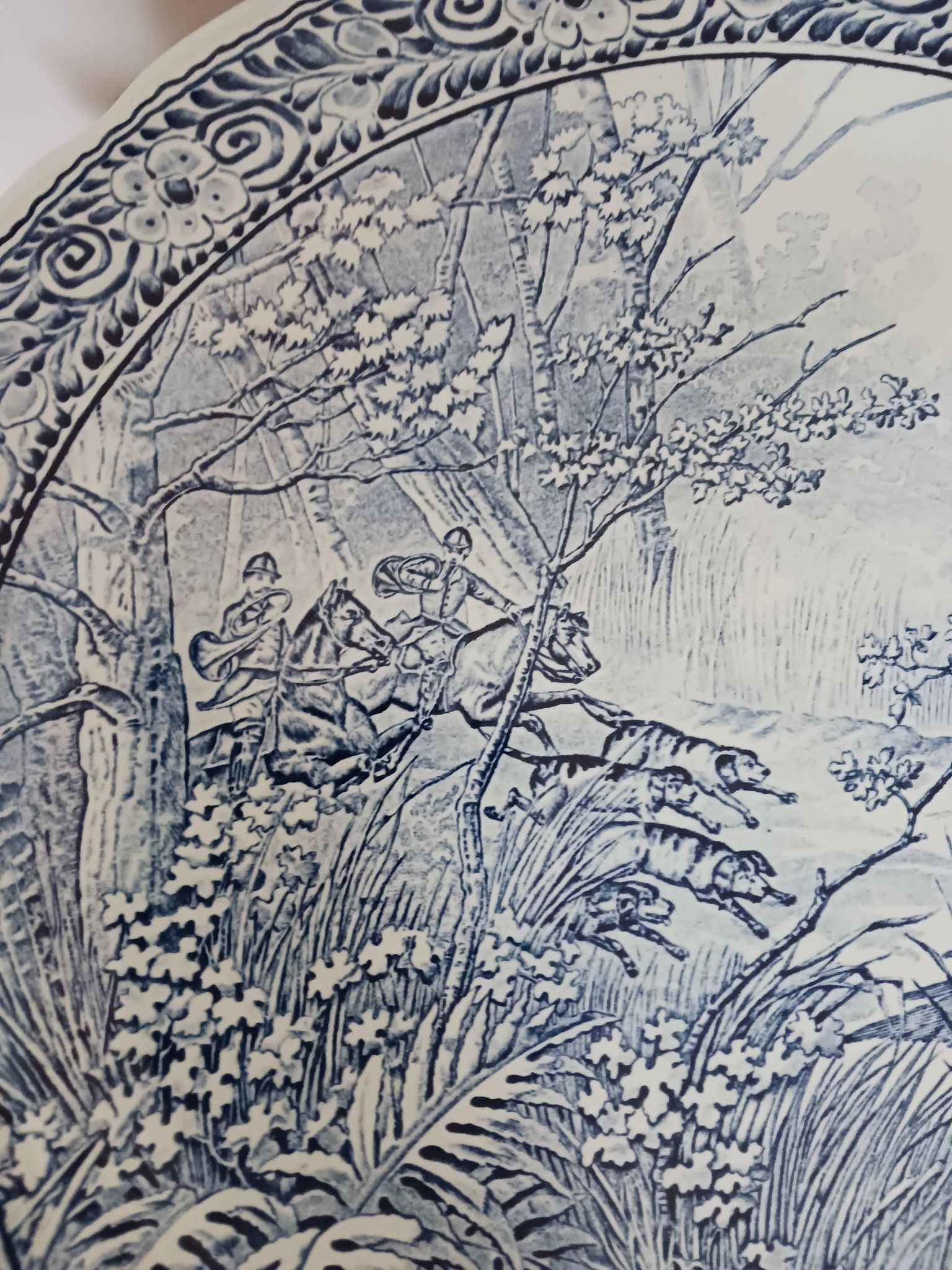 Grand plat bleu de Delft de chez Boch .