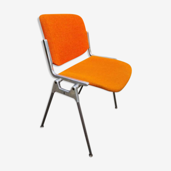 DSC 106 chair by Giancarlo Piretti published by Castelli