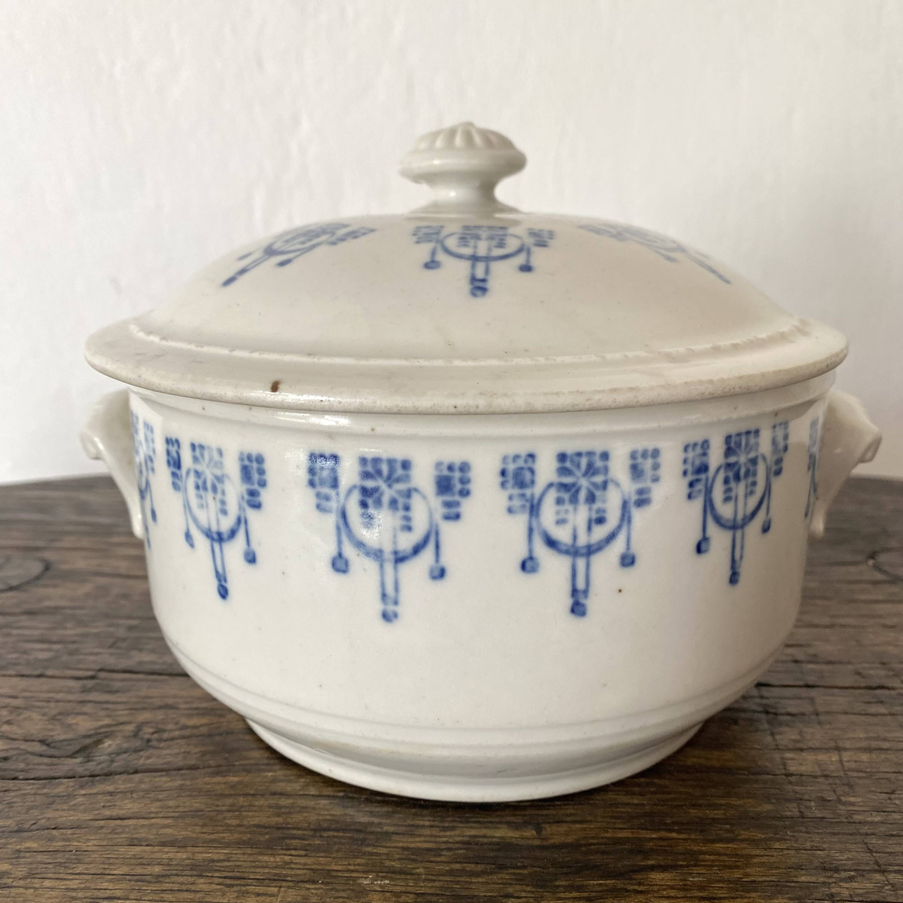 Old Sainte Uze soup tureen