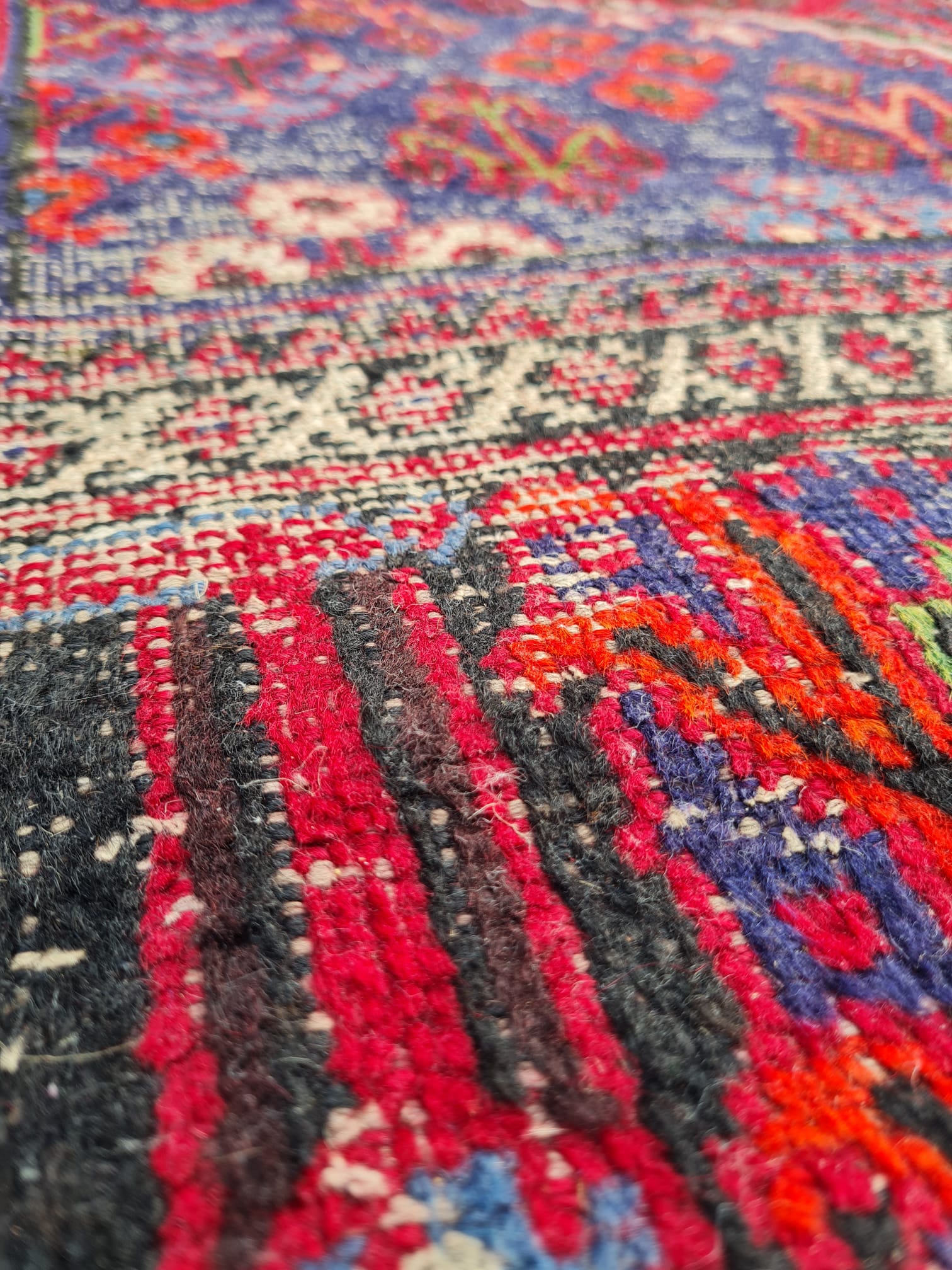 Persian carpet 318 x 220