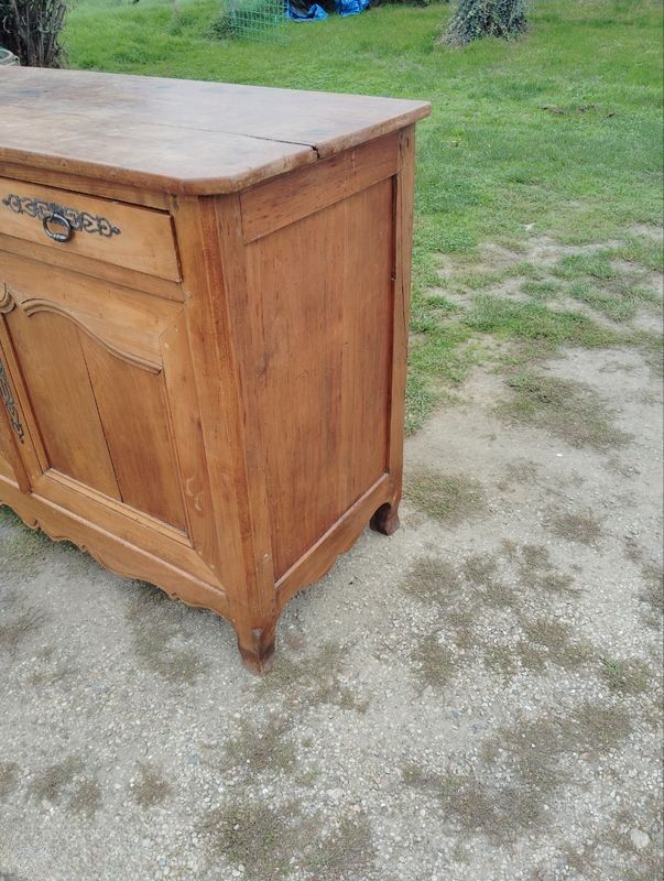 Very Louis XV solid cherry wood.
