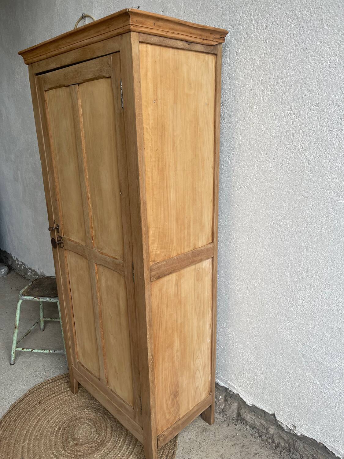 Wardrobe / bonnetière