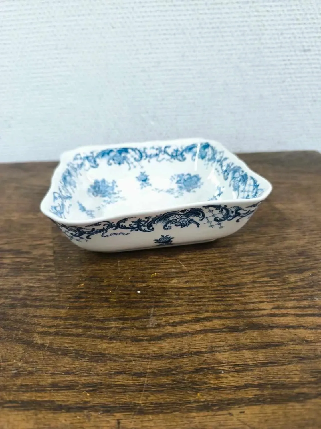 Villeroy & Boch Valeria blue salad bowl