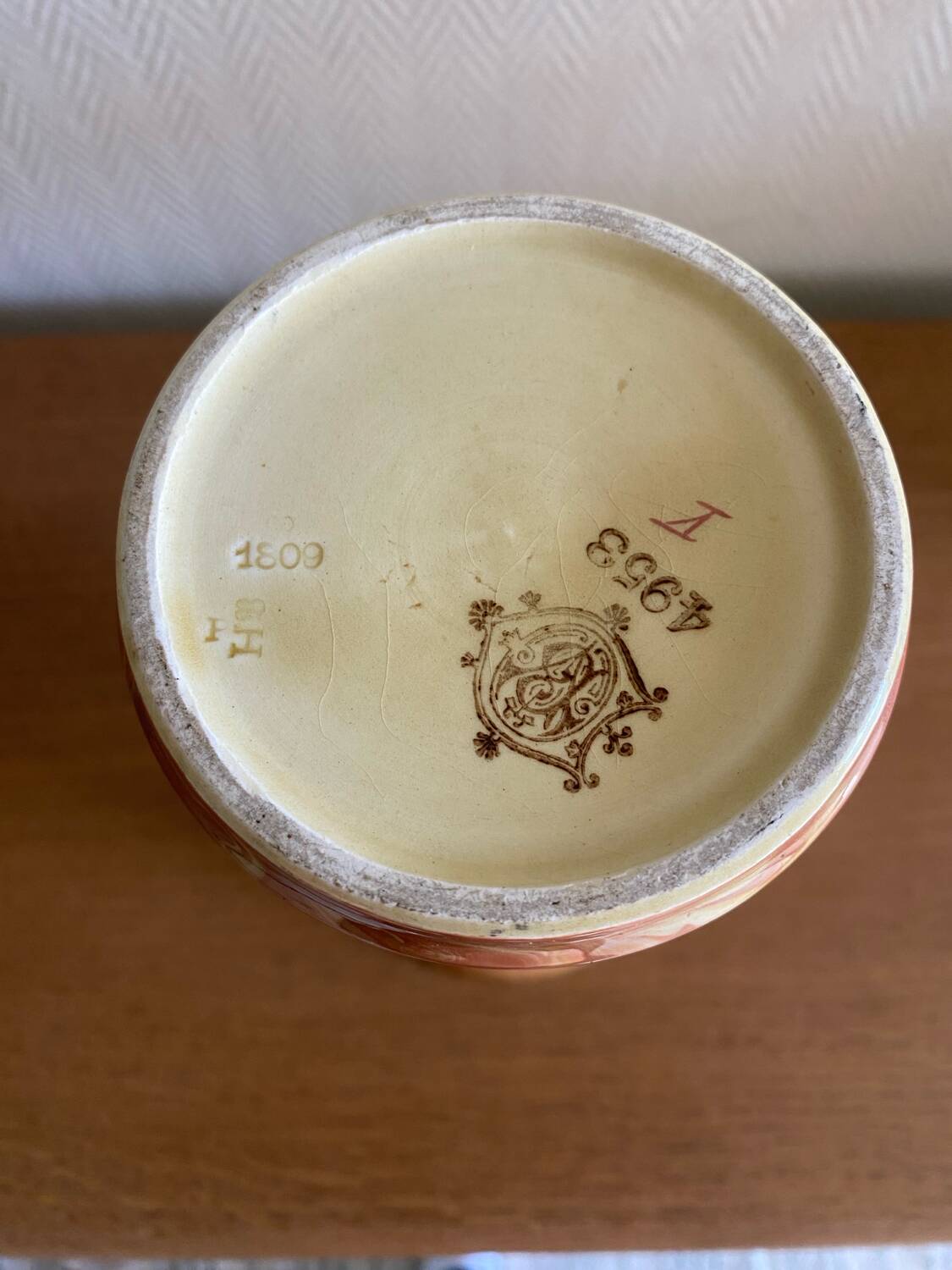 Hippolyte Boulnger marbled earthenware vase from Choisy-le-Roi