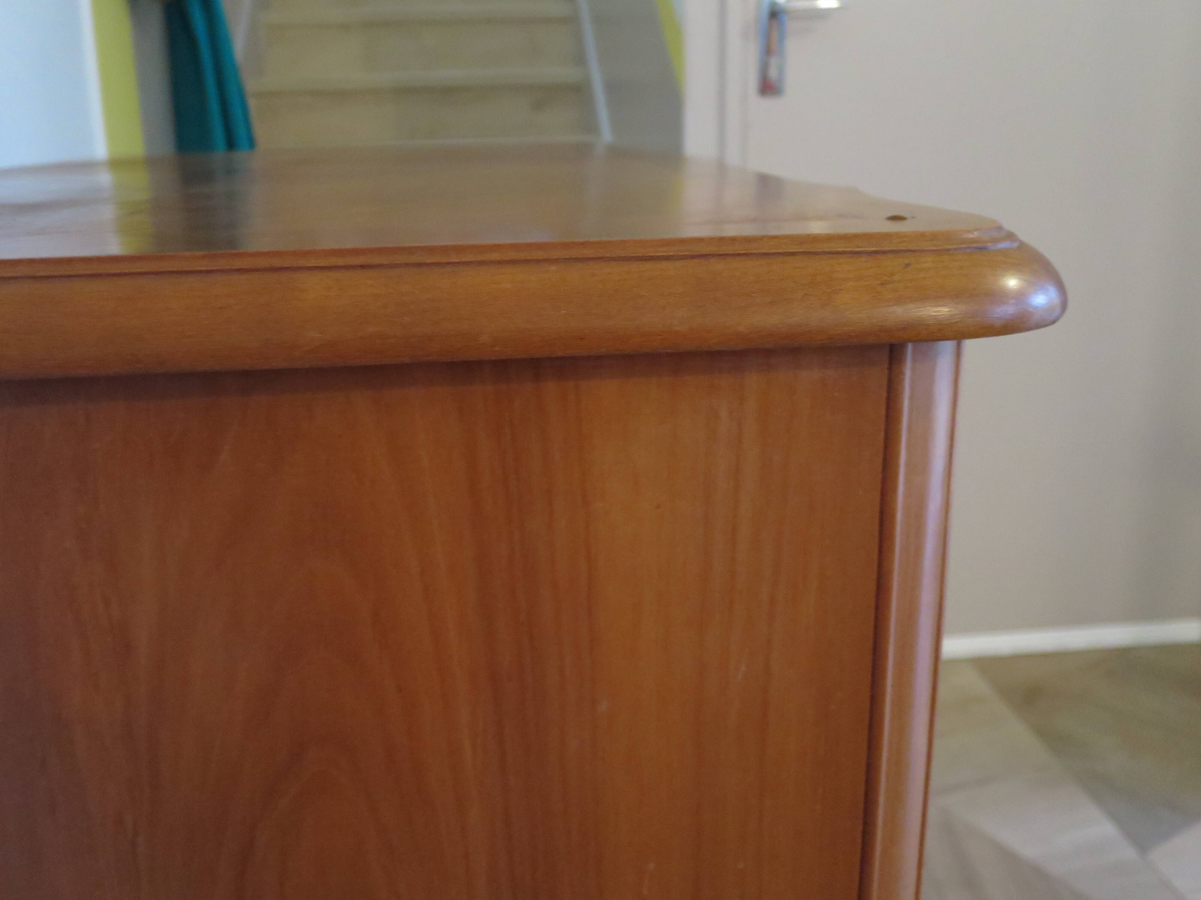 Louis XV style 3-drawer chest of drawers in solid wood