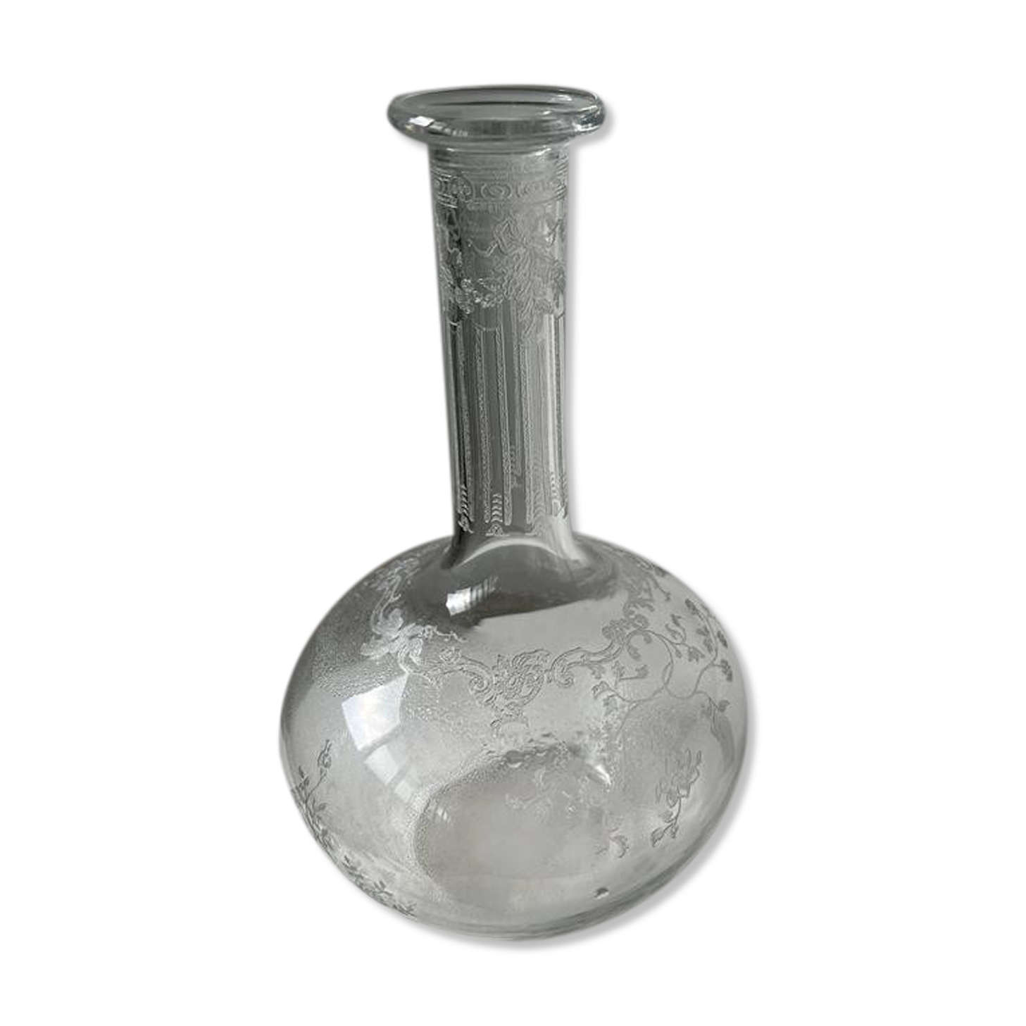 Engraved vintage wine decanter (cork reported)