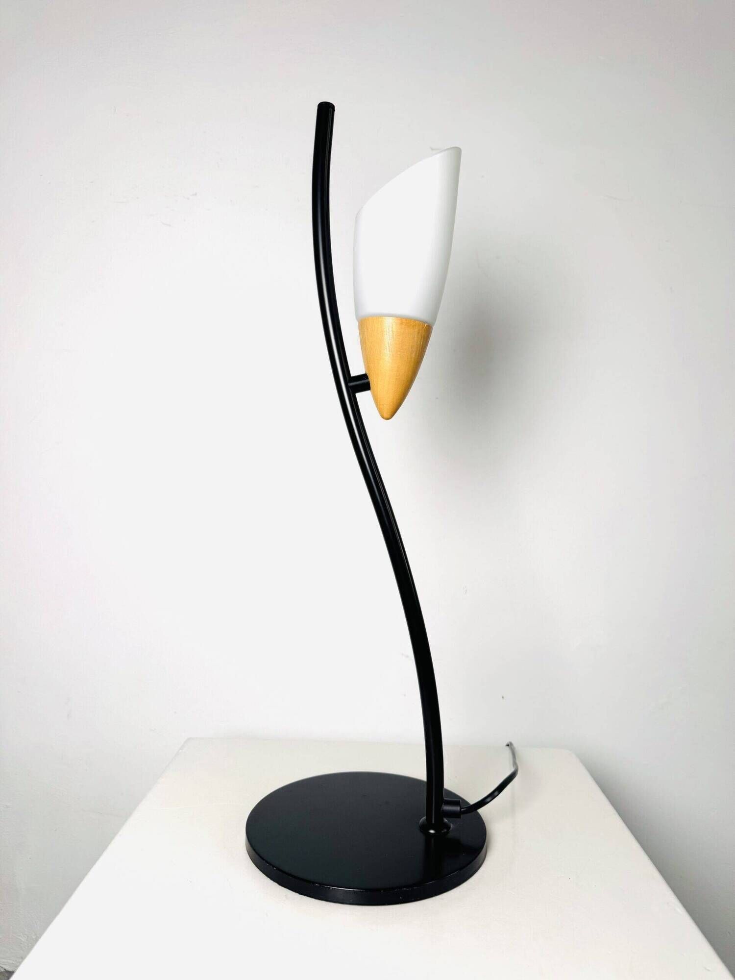 Lampe de table sculpturale postmoderne par Hala Zeist, Pays-Bas, années 1980.