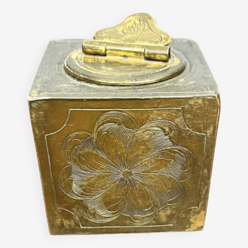 Brass powder box - 316.007