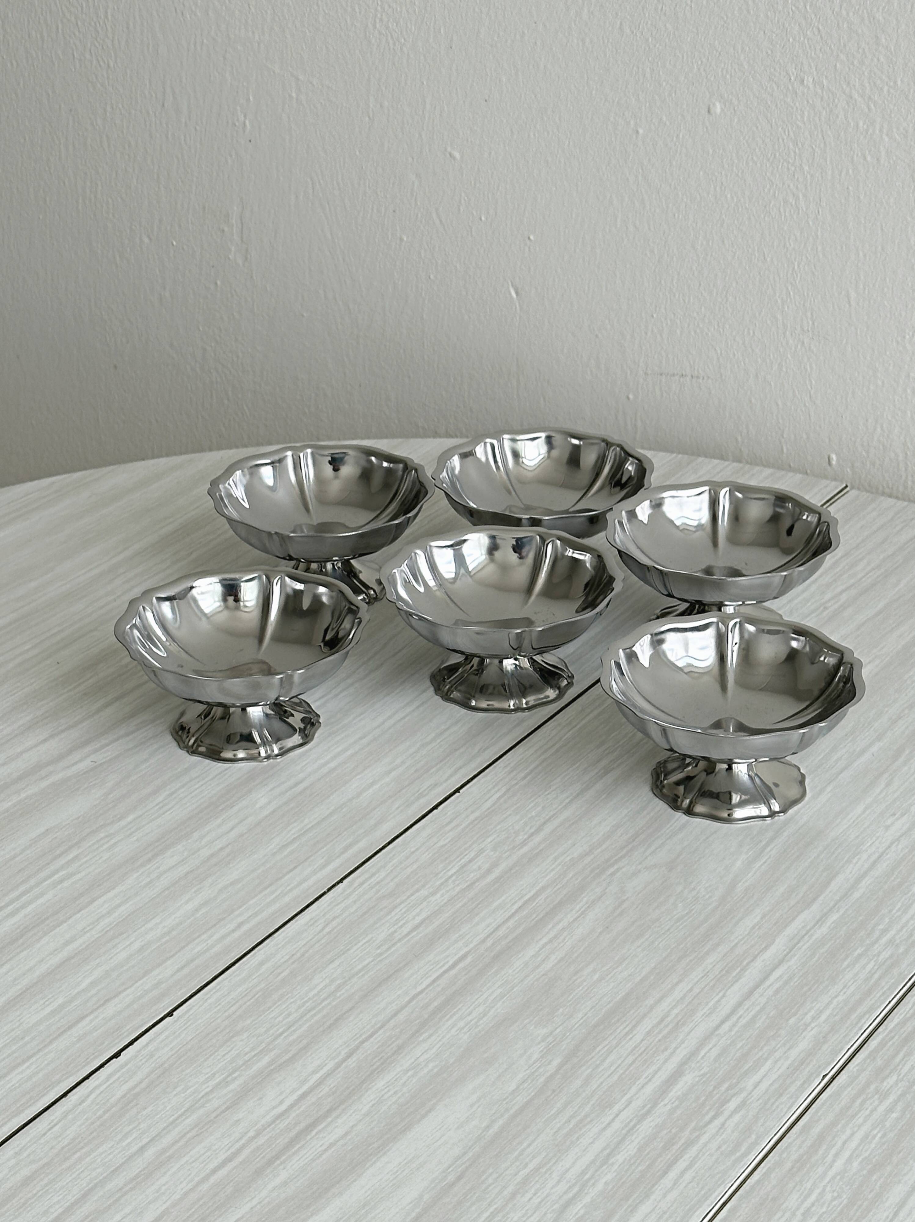 Lot de 6 coupelles basses en métal inox