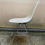Set of 4 EAMES vitra chairs