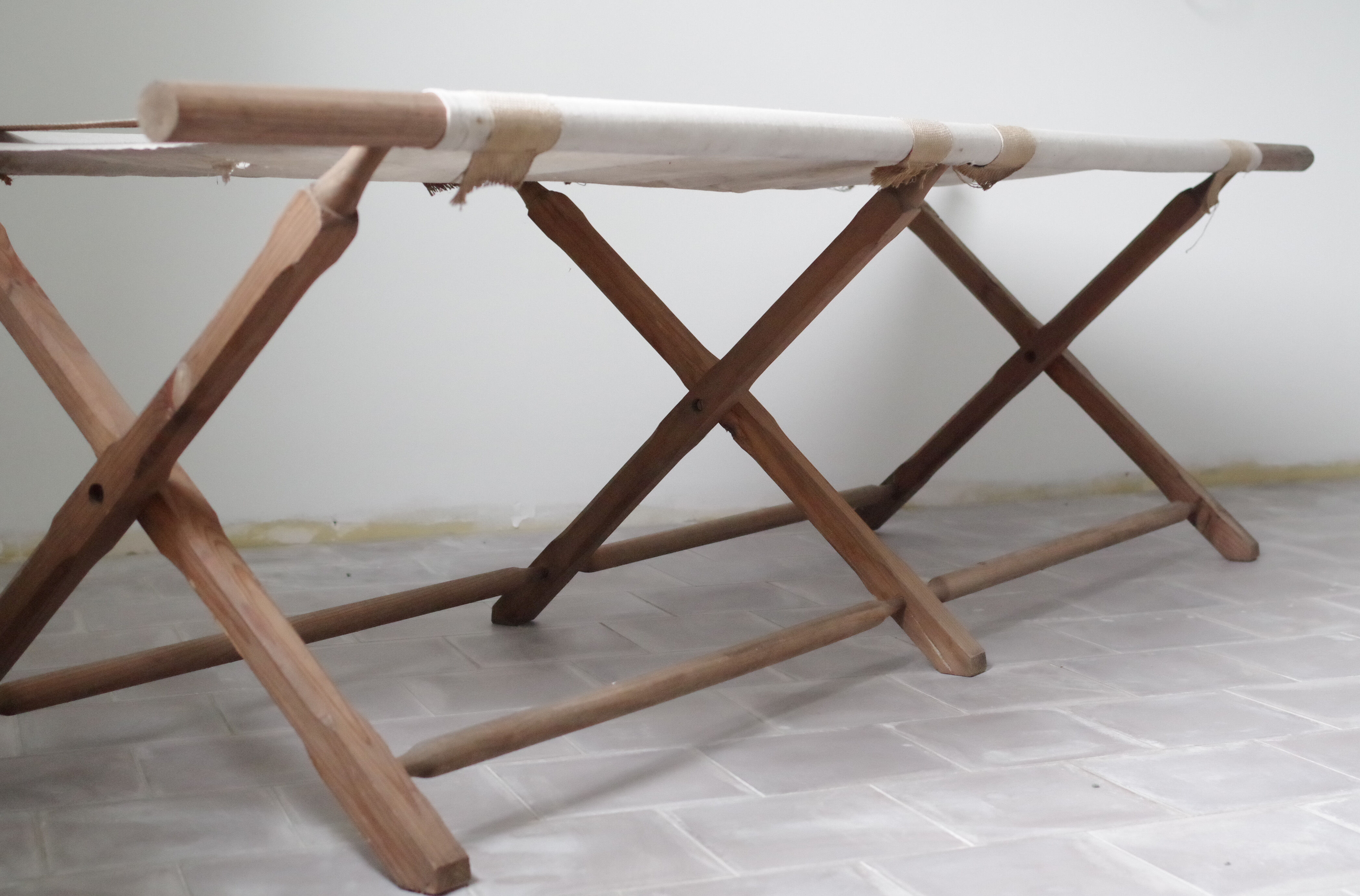 Military camp bed - bed day bench