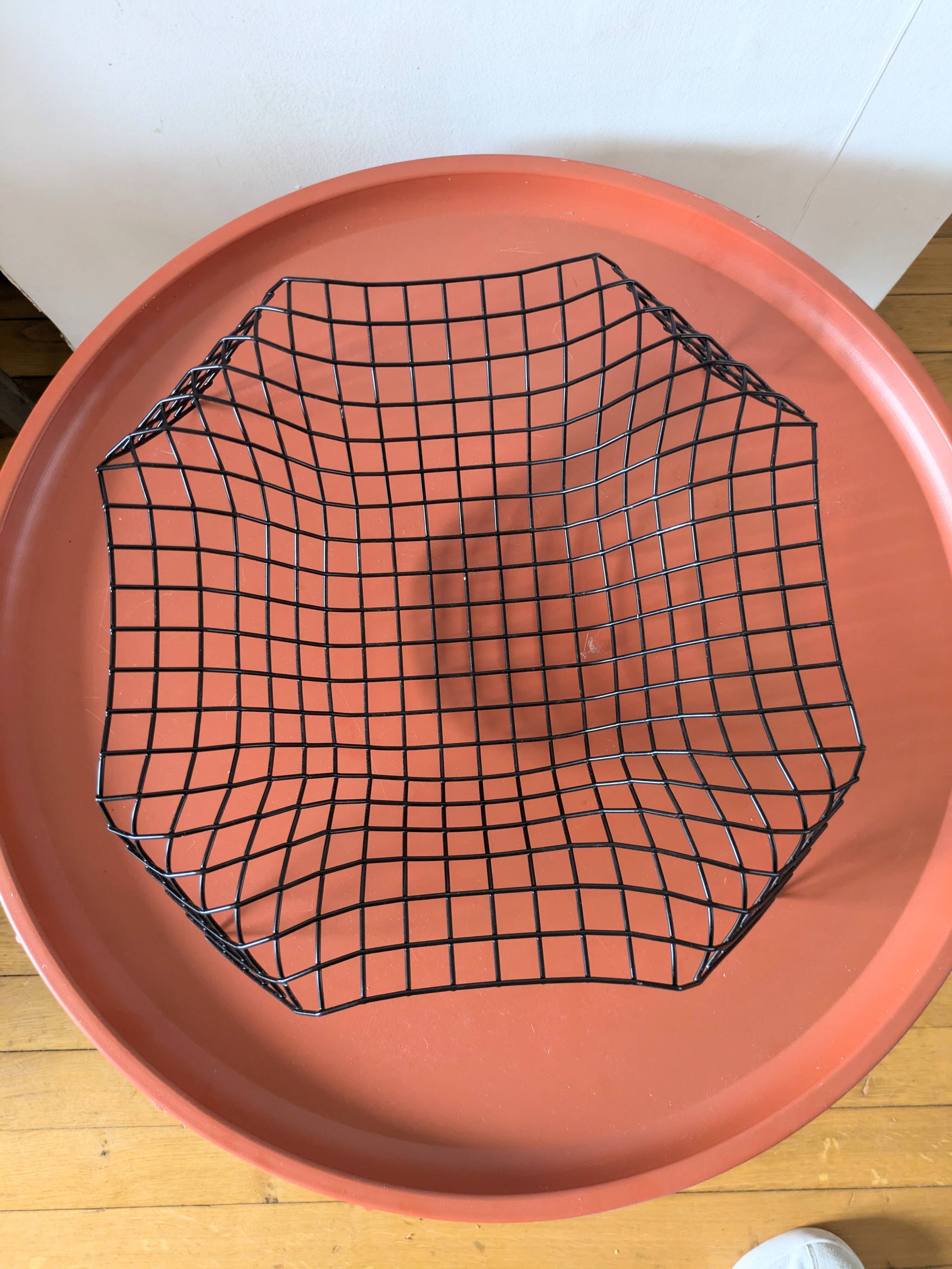 Designer fruit basket in metal wire