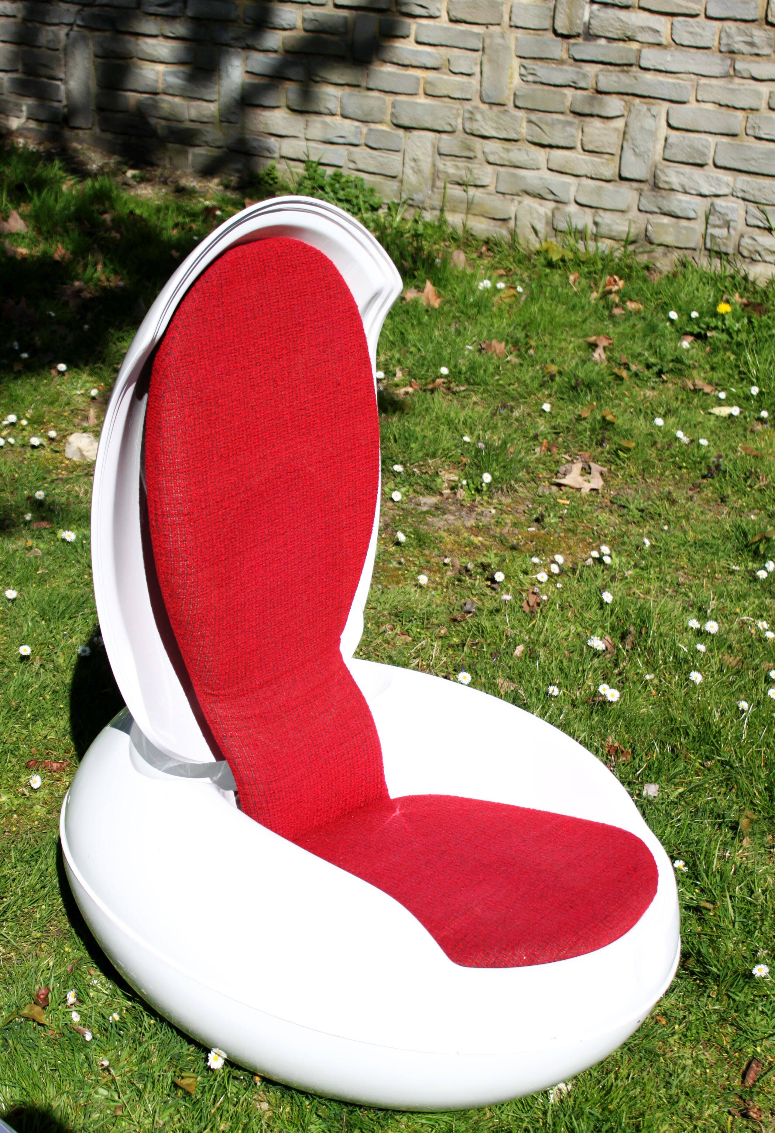 Garden Egg armchair by Peter Ghyczic for VEB Synthese-Werk, 1968.