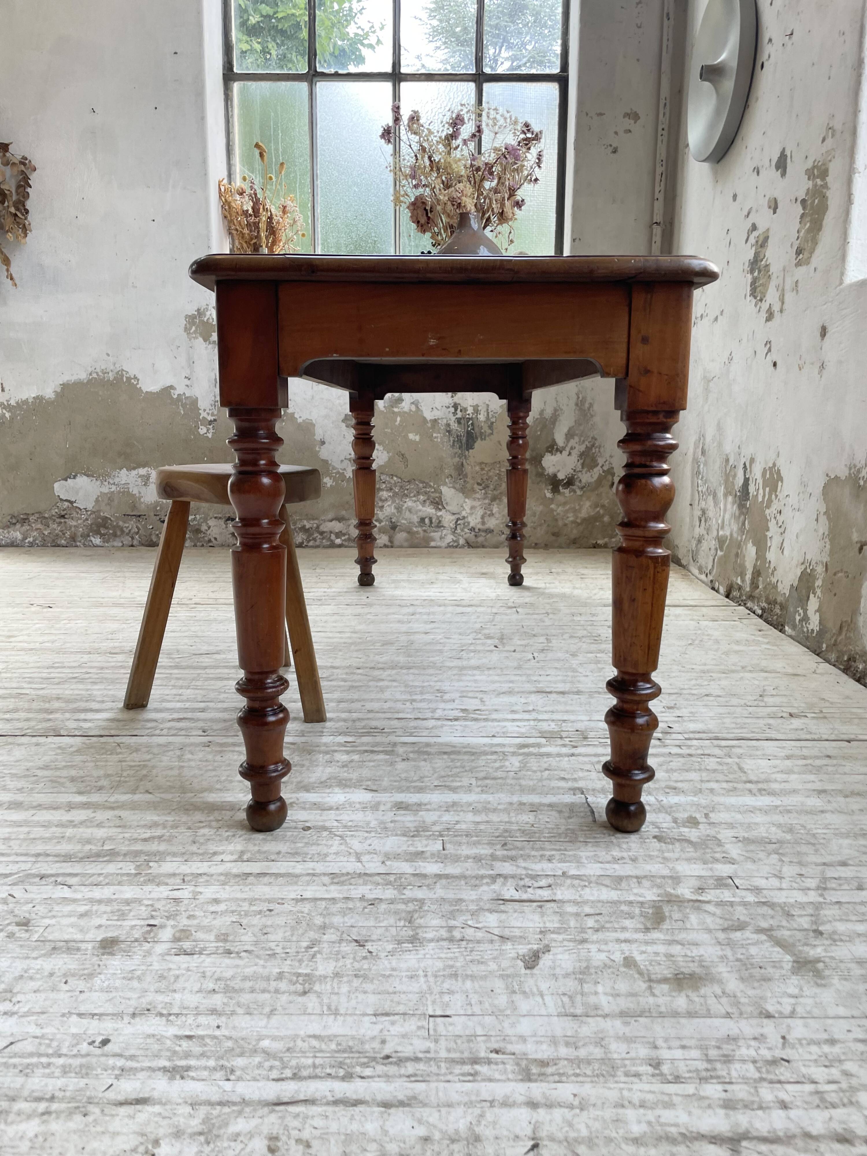 Walnut farm table 185 cm