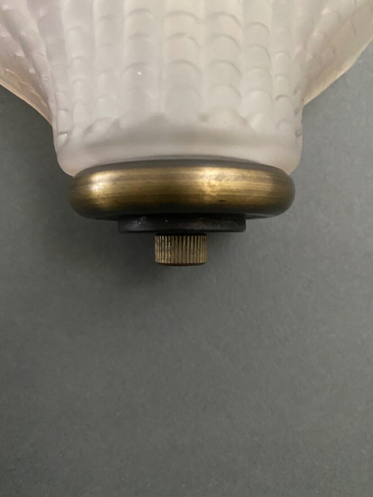 Wall lamp in frosted glass Art Deco 1950 scallop shell