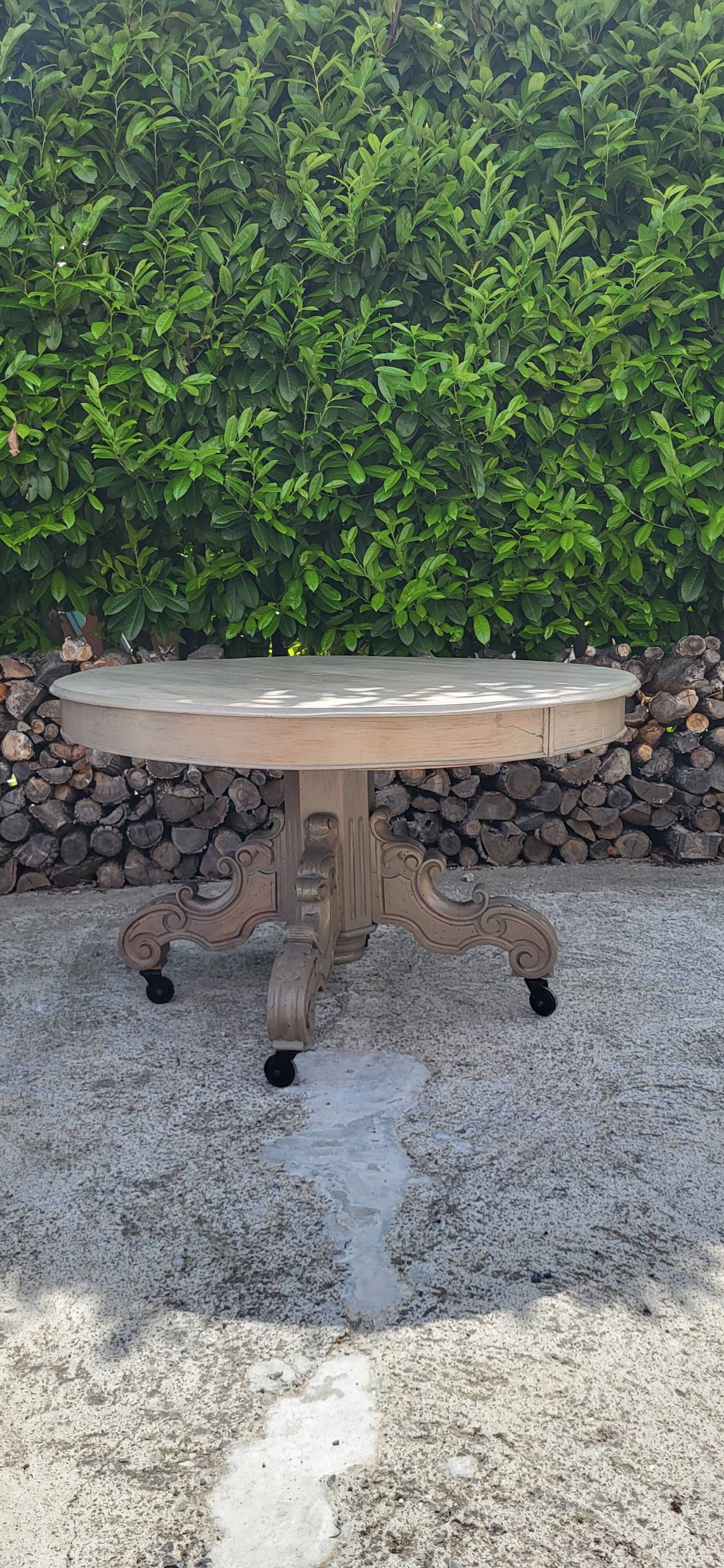 Oval dining table in the Napoleon III style