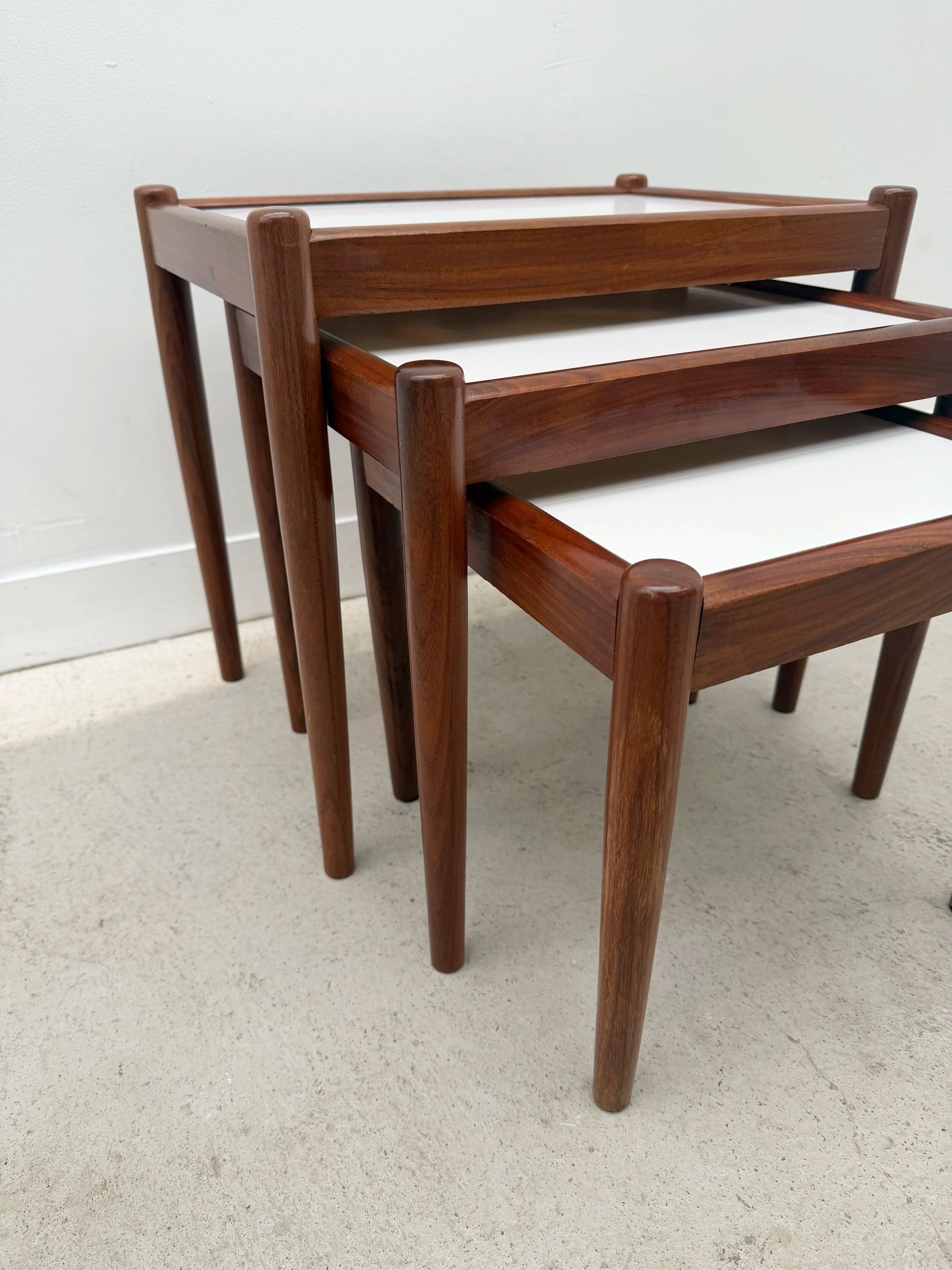 Scandinavian nesting tables in rosewood and formica, 1970.