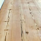 Table en pin de pays