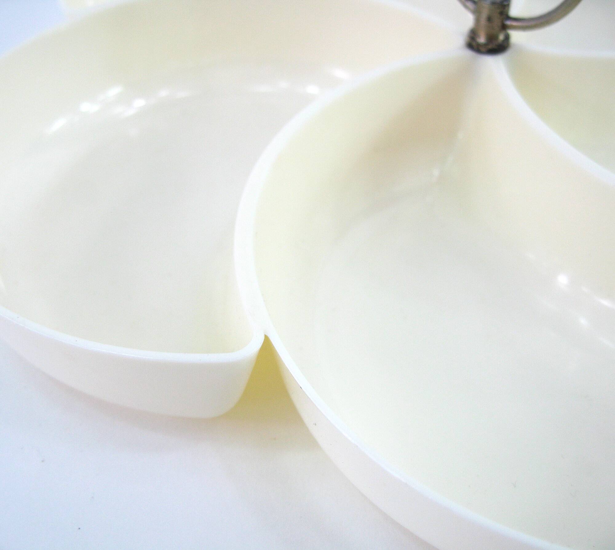 Beige plastic appetizer serving tray - flower-shaped compartments - vintage 70s