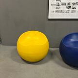 Ball chairs Yellow & blue