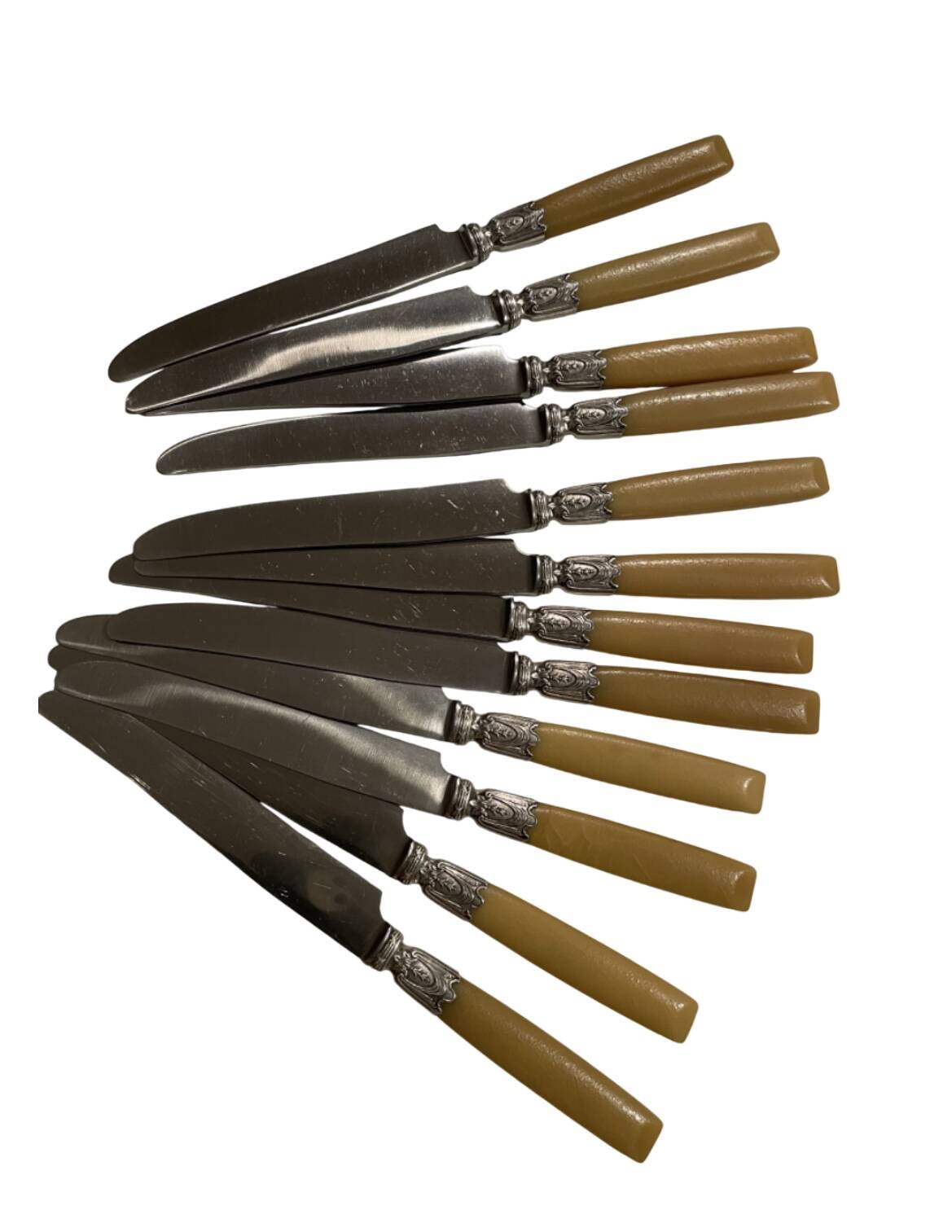 Bakelite handle knives from the 1950s