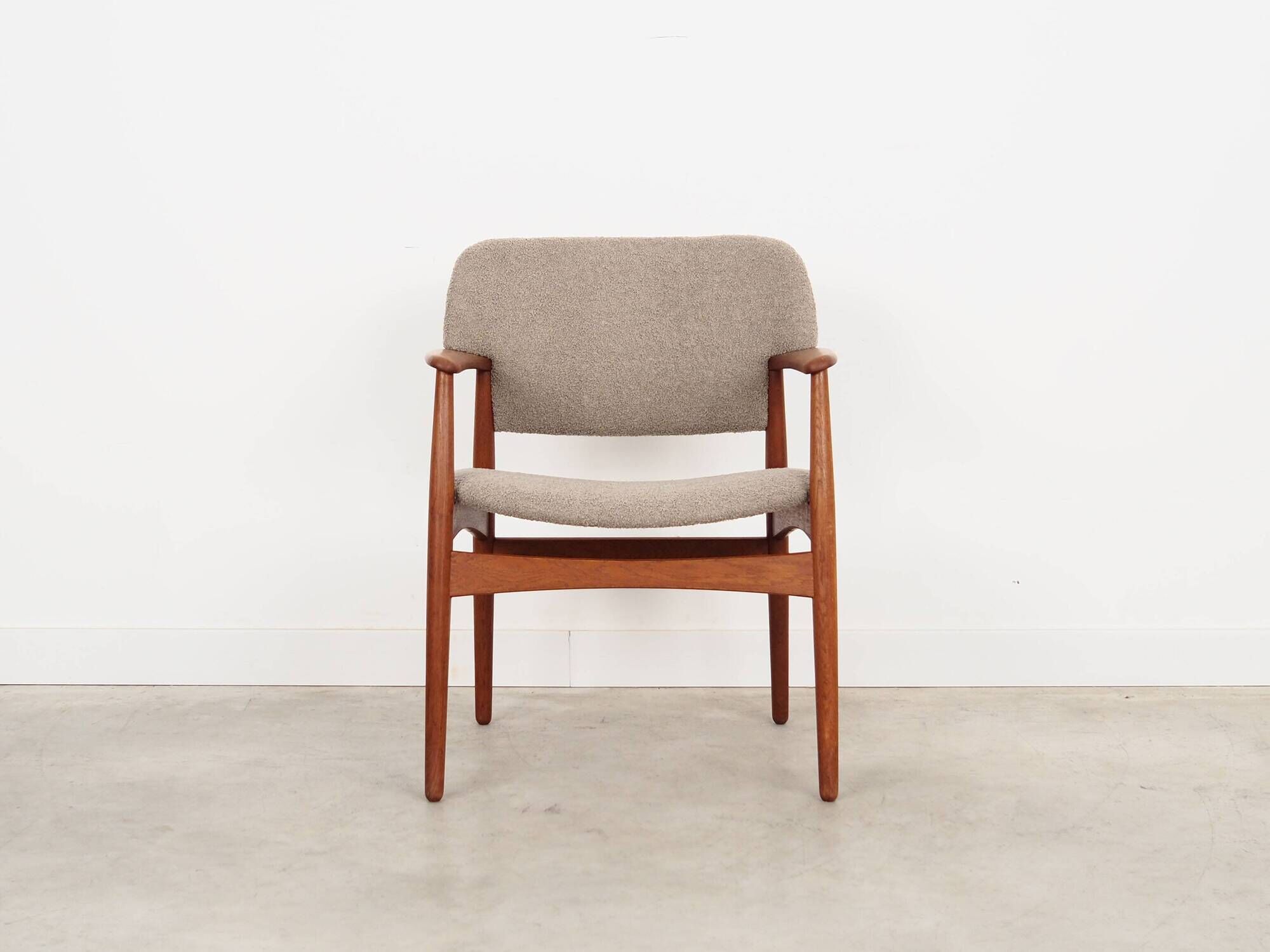 Oak armchair, designer: Ejner Larsen & Aksel Bender Madsen for Fritz Hansen