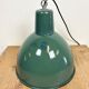 Lampe industrielle d’usine en émail vert années 1960