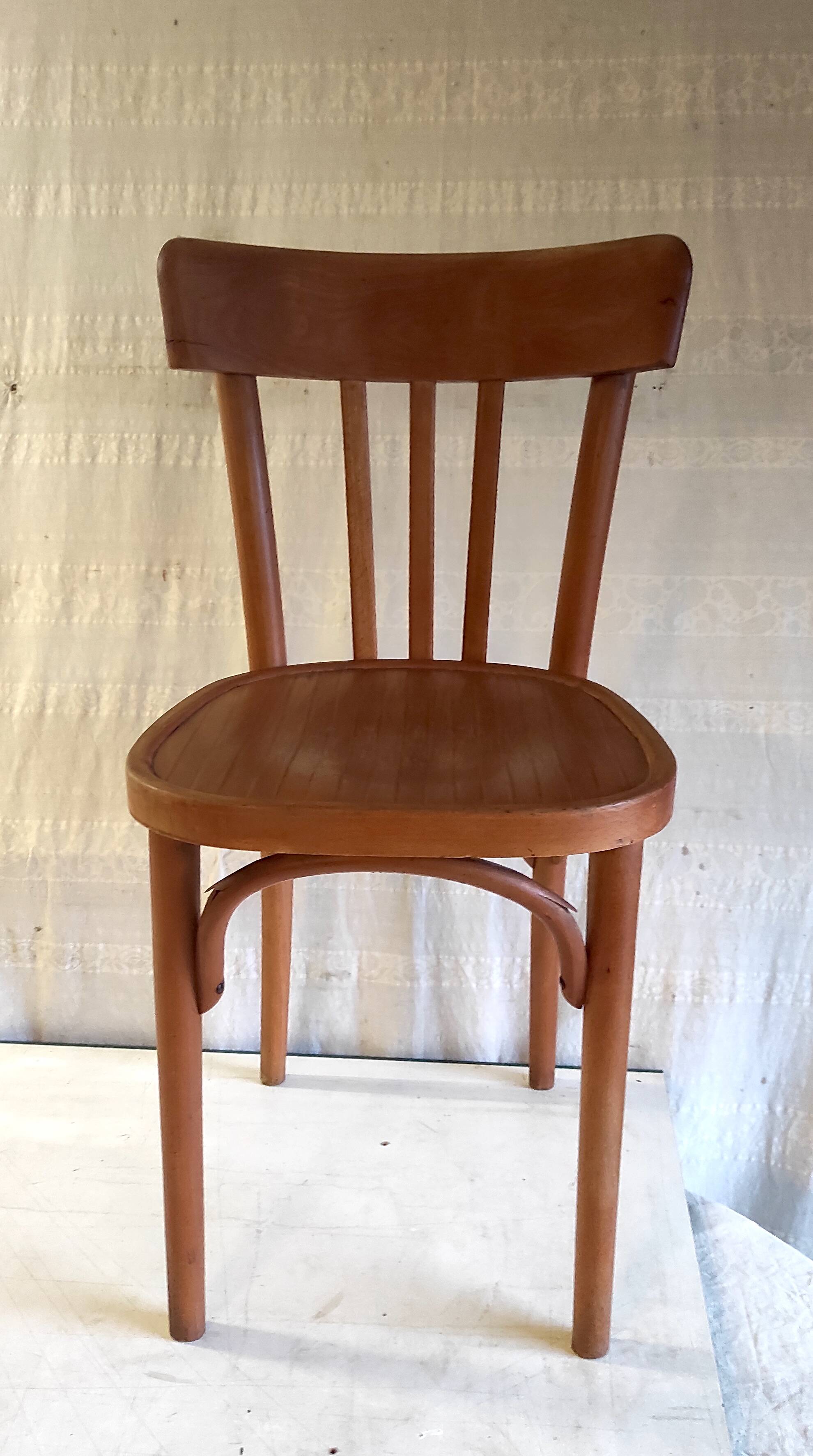 Chaise bistrot en bois courbé - mid. XXème