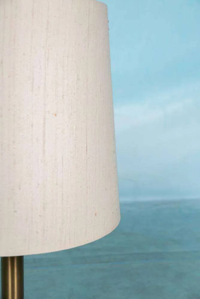 Minimalist Japandi desk lamp from the 1970s.