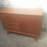 Commode scandinave aux pieds compas