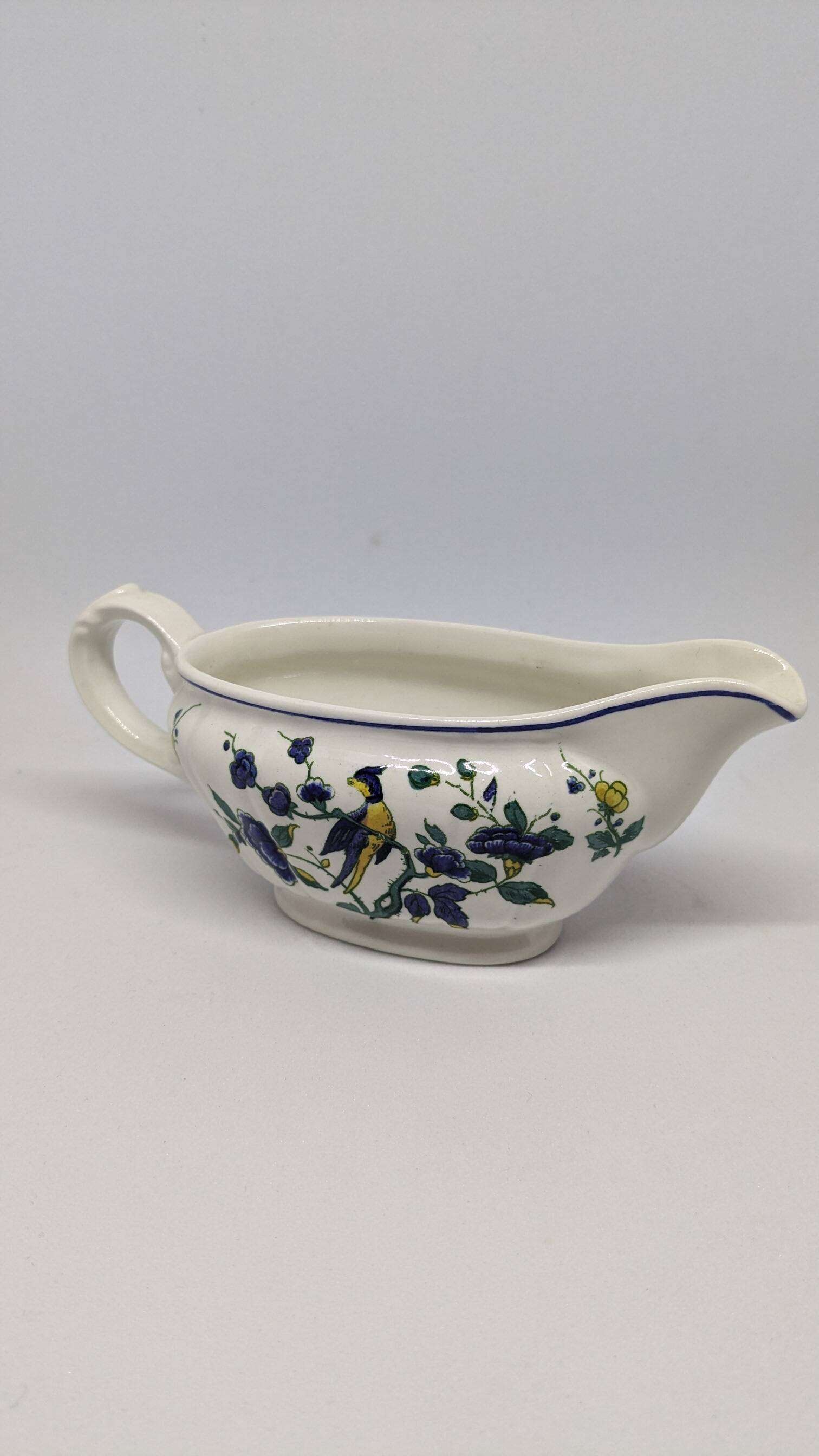 Small Villeroy and Boch gravy boat - Phoenix blue