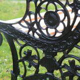 Banc de parc anglais en fonte restauré