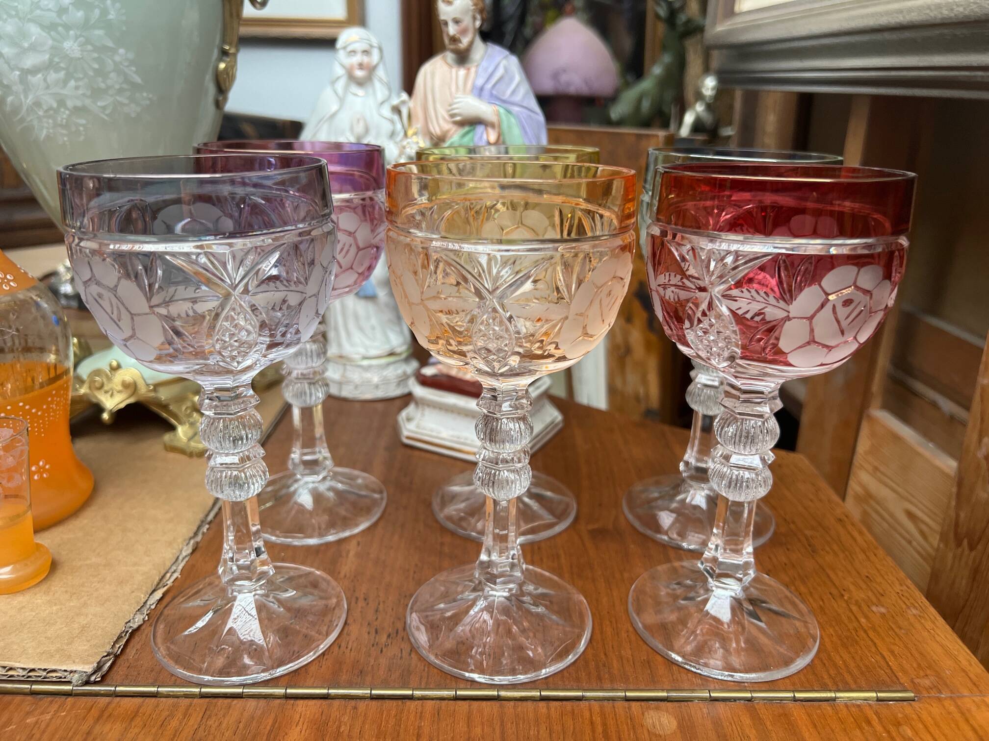 Set of 6 wine glasses. Solid colored crystal.