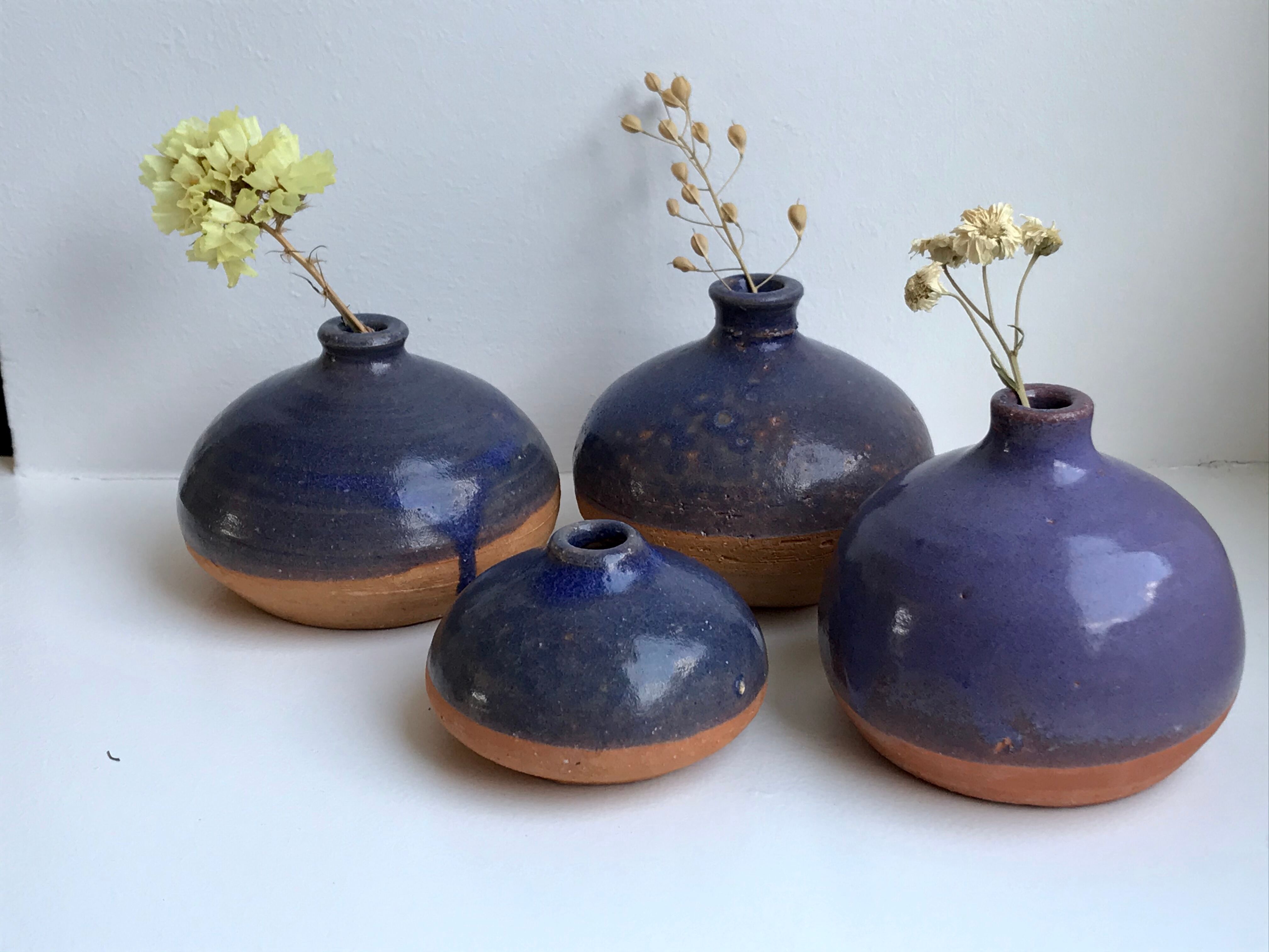 Lot de 4 petits vases en grès vernissés violets années 70