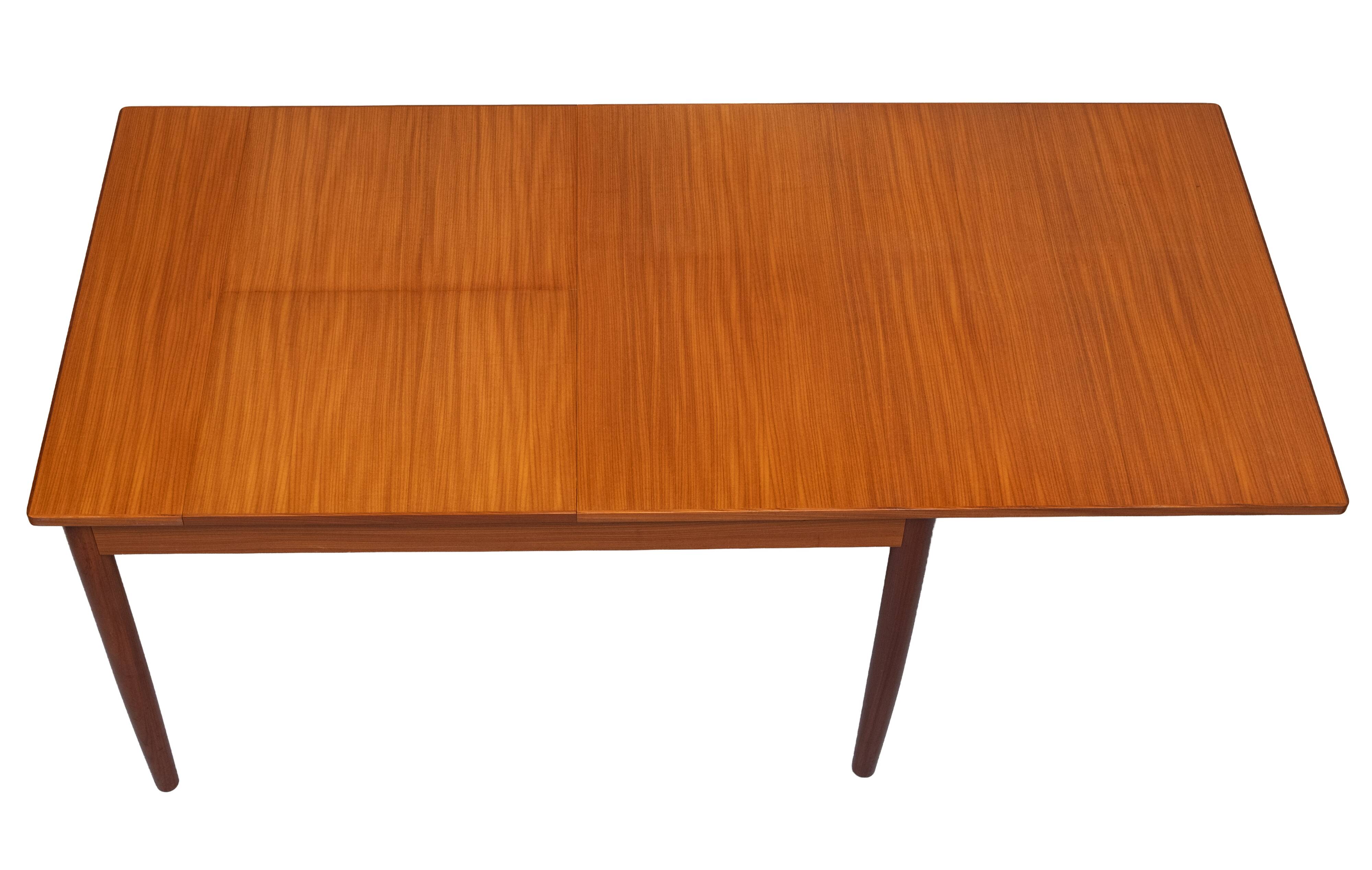 Stunning Pastoe expandable Teak Dining table 1960s