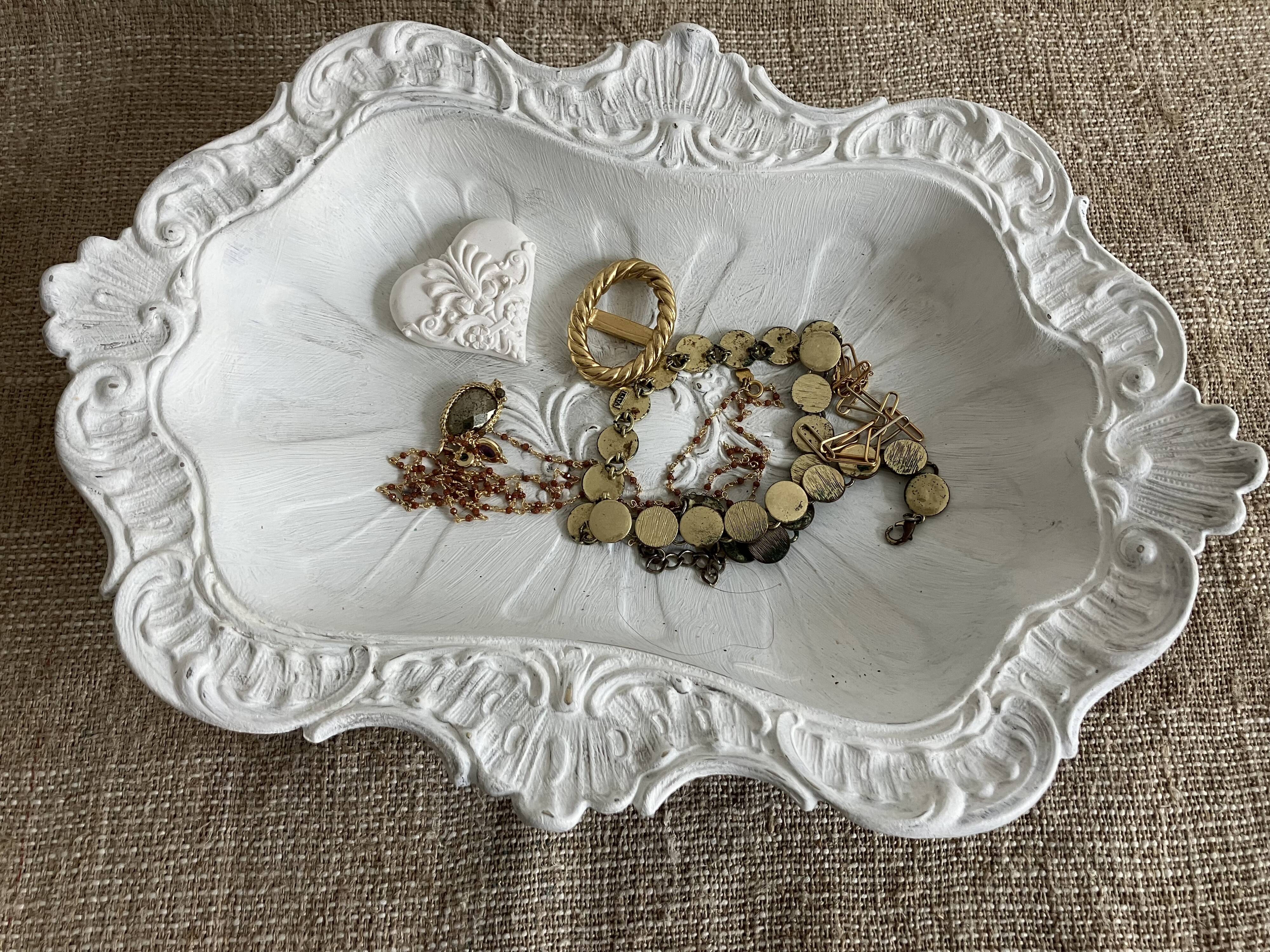 Bowl, pocket emptier