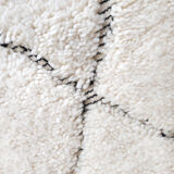 Moroccan Berber carpet Beni ouarain ecru with black diamonds engraved 295x198cm