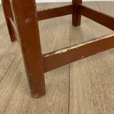 Ancien tabouret massif en bois chocolat
