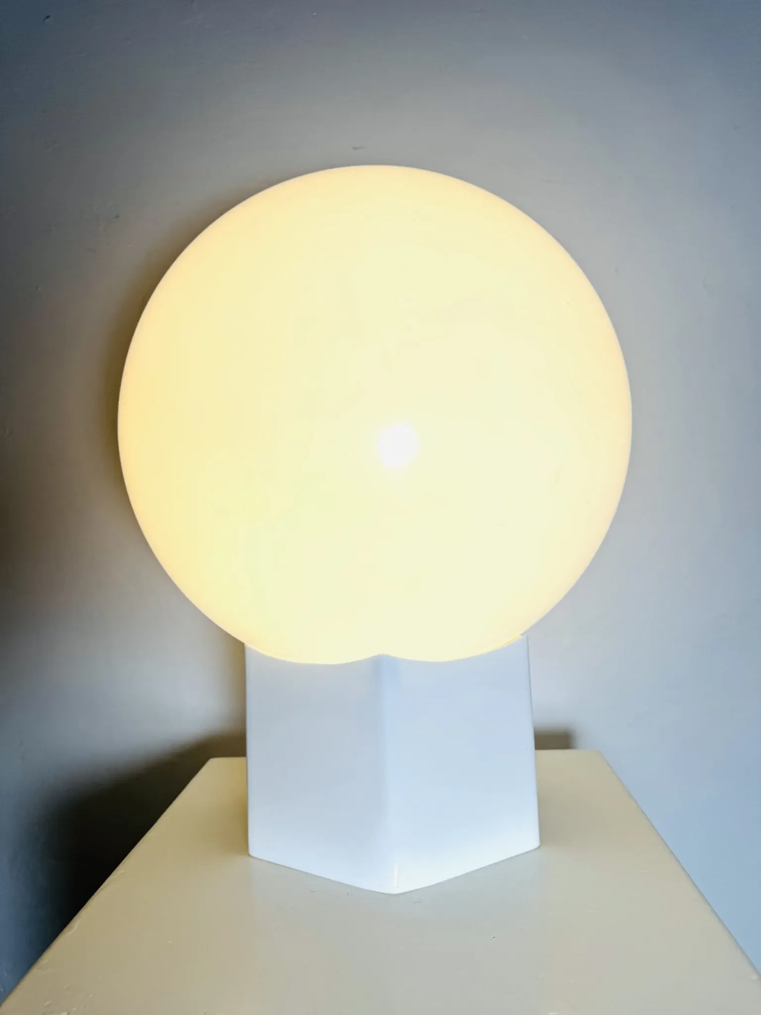 D-2152 Sphere Table Lamp By Raak Amsterdam, The Netherlands 1980S