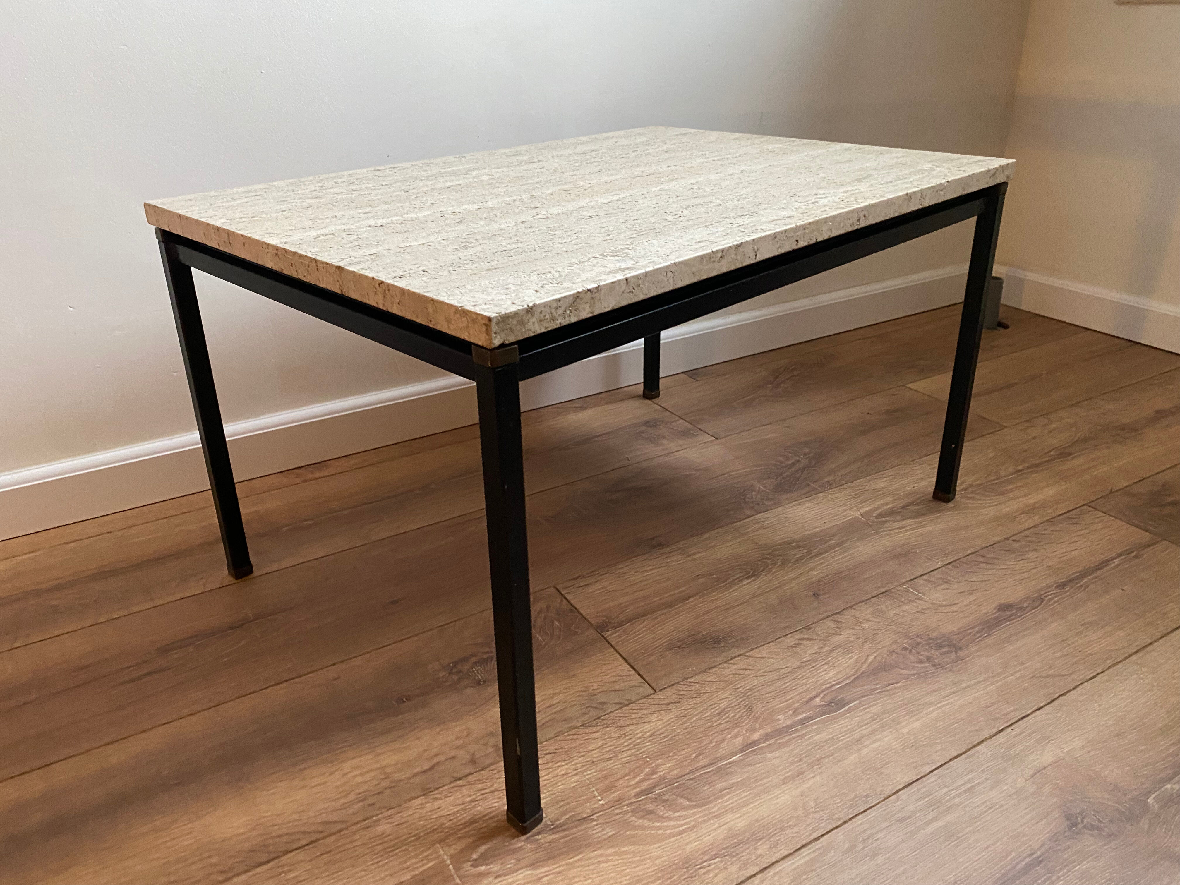 Table italienne en laiton travertin et acier ou table basse, années 1960