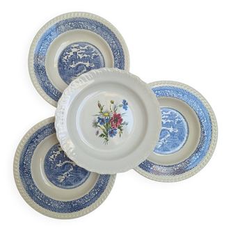 Assiettes creuses bleues vintage