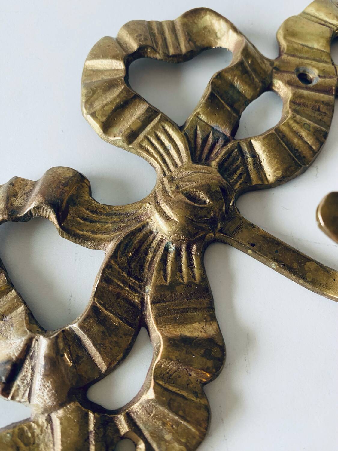 Brass knot wall hook