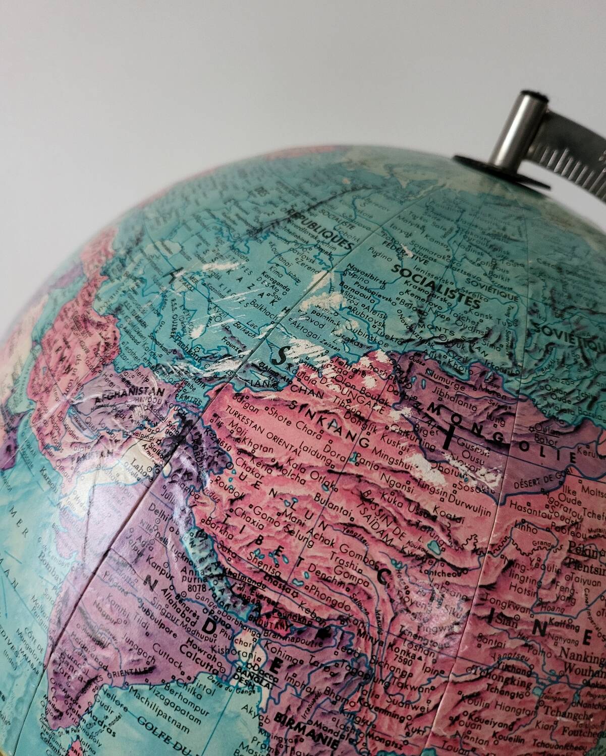 Earth globe scan stereo globe relief