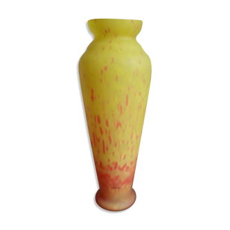 Vase en pâte de verre signé moda pour daum