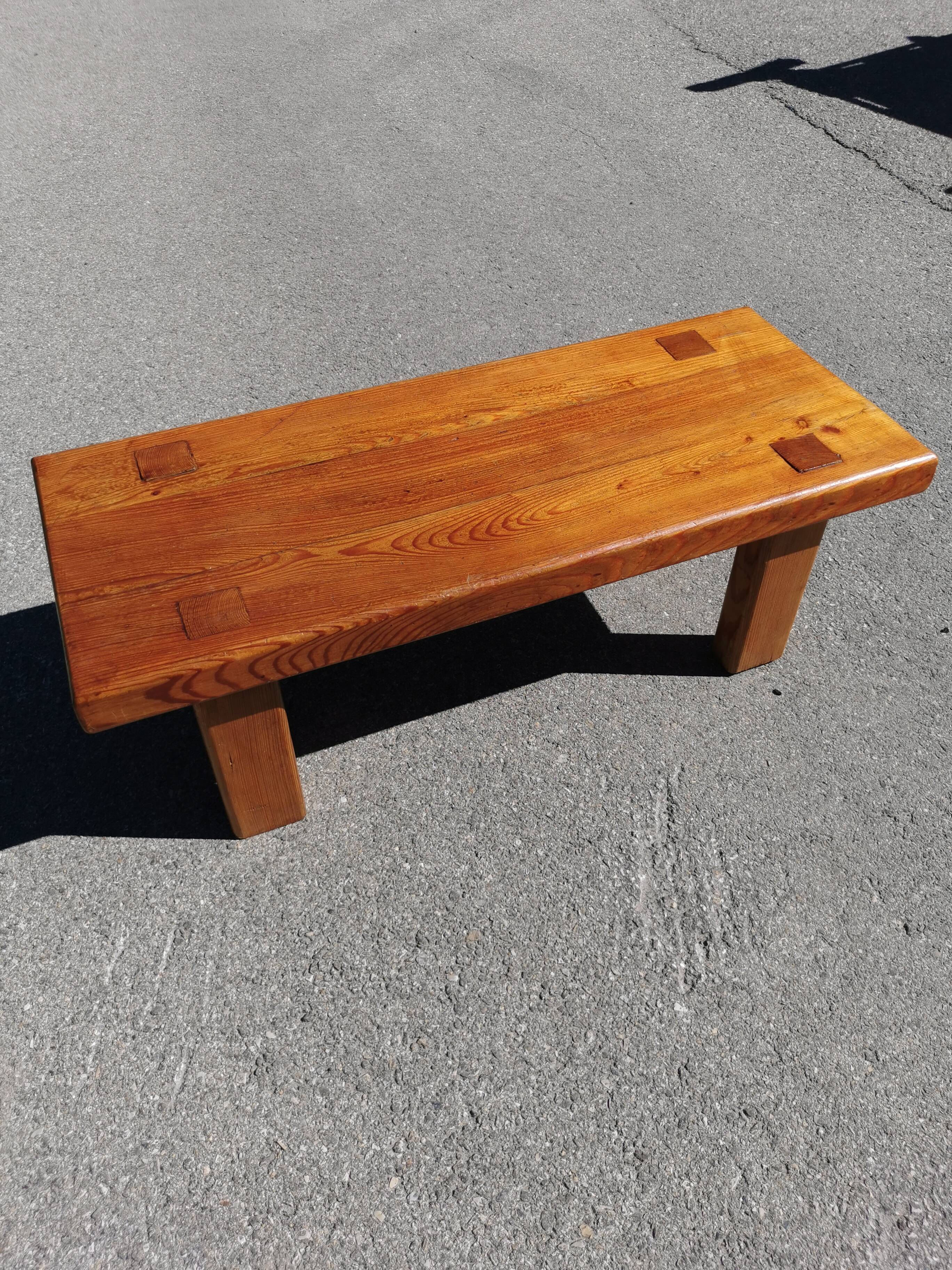Brutalist table in meleze