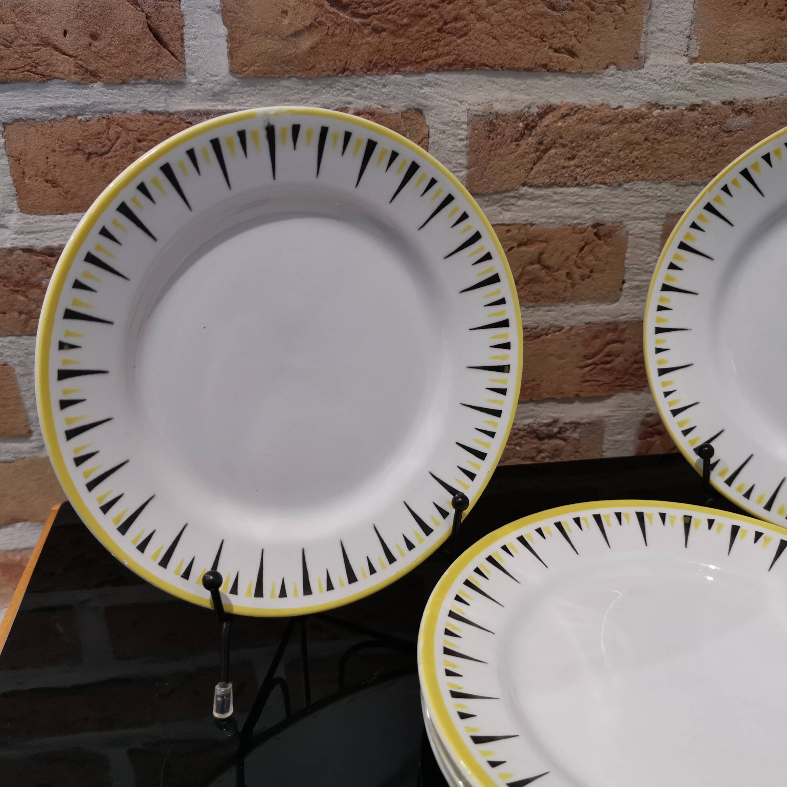 6 dessert plates from the 50s in yellow & black Badonviller earthenware