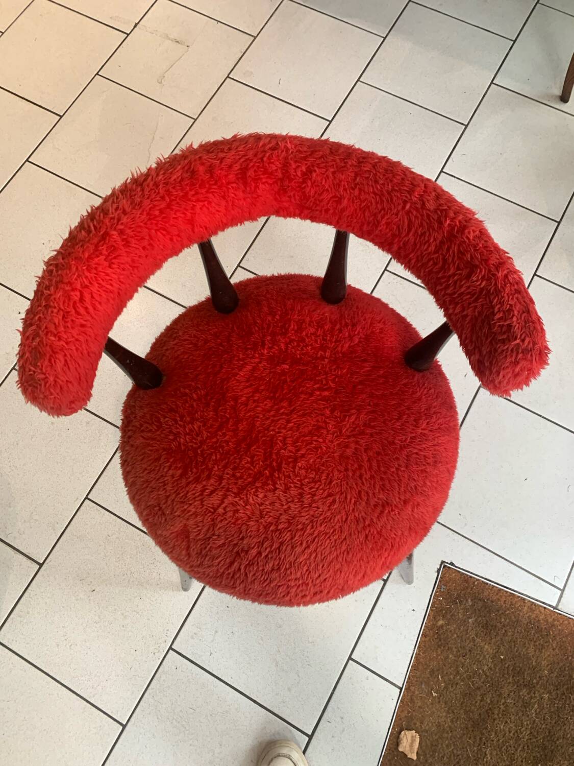Chaise vintage scandinave moumoute circa 1960
