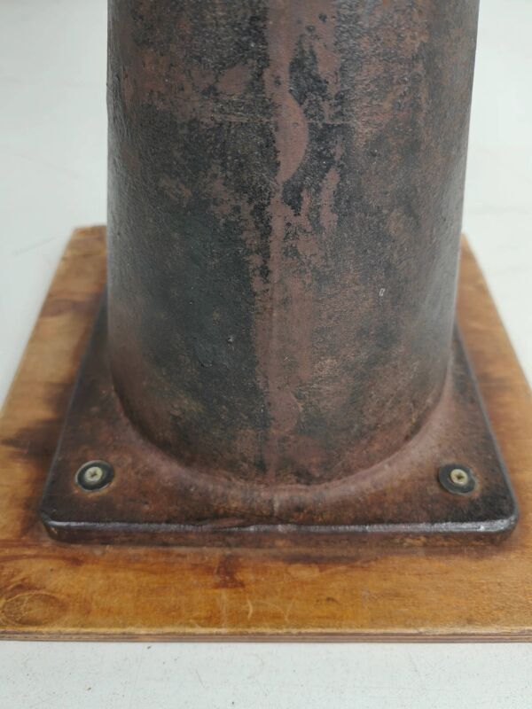 Chaises de bateau pivotantes uniques   Circa 1900–1920