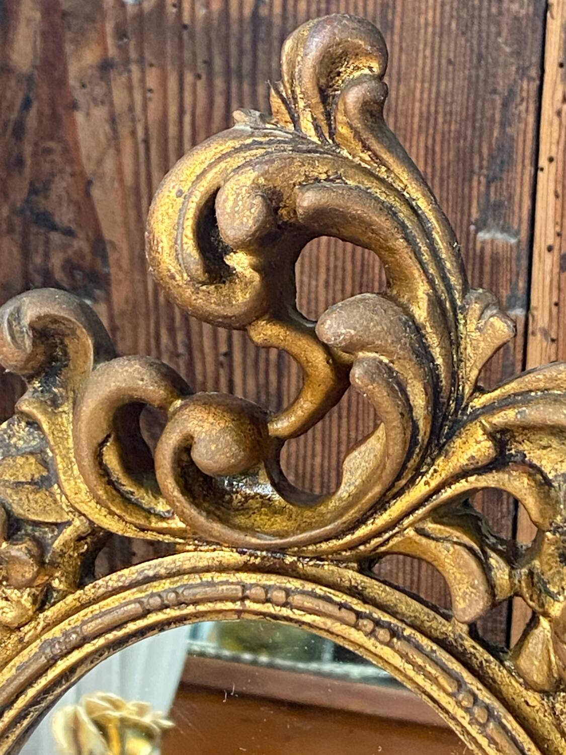 Baroque mirror from the 70s, in gilded wood