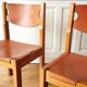 Paire de chaises orme et cuir Maison Regain